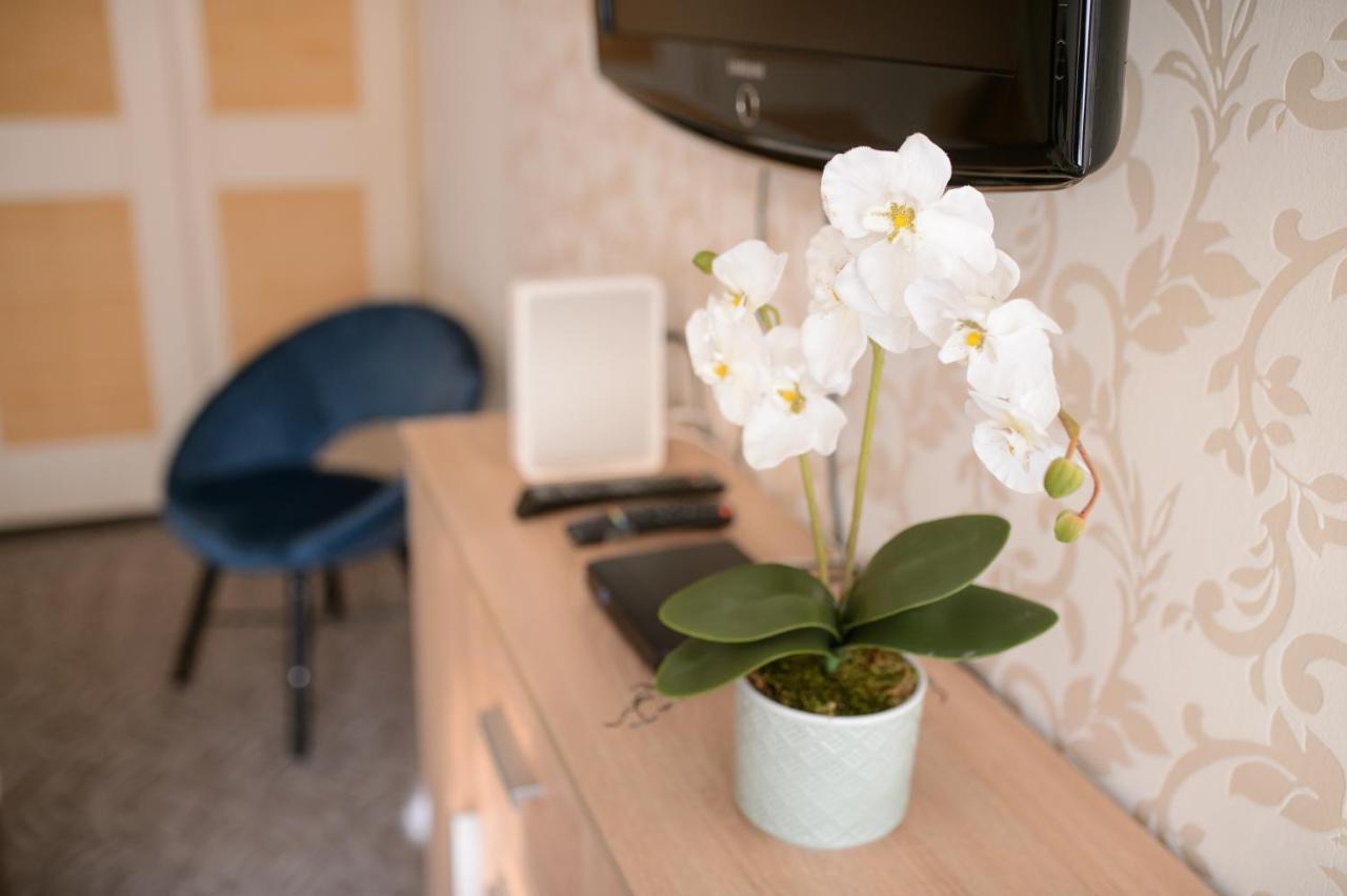 Lujzi Apartman Eger Ngoại thất bức ảnh