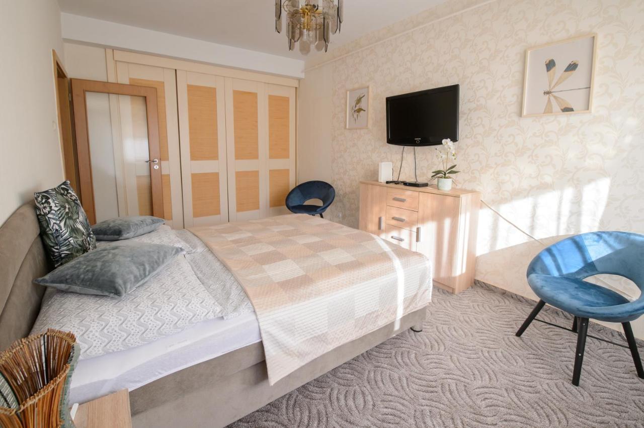 Lujzi Apartman Eger Ngoại thất bức ảnh